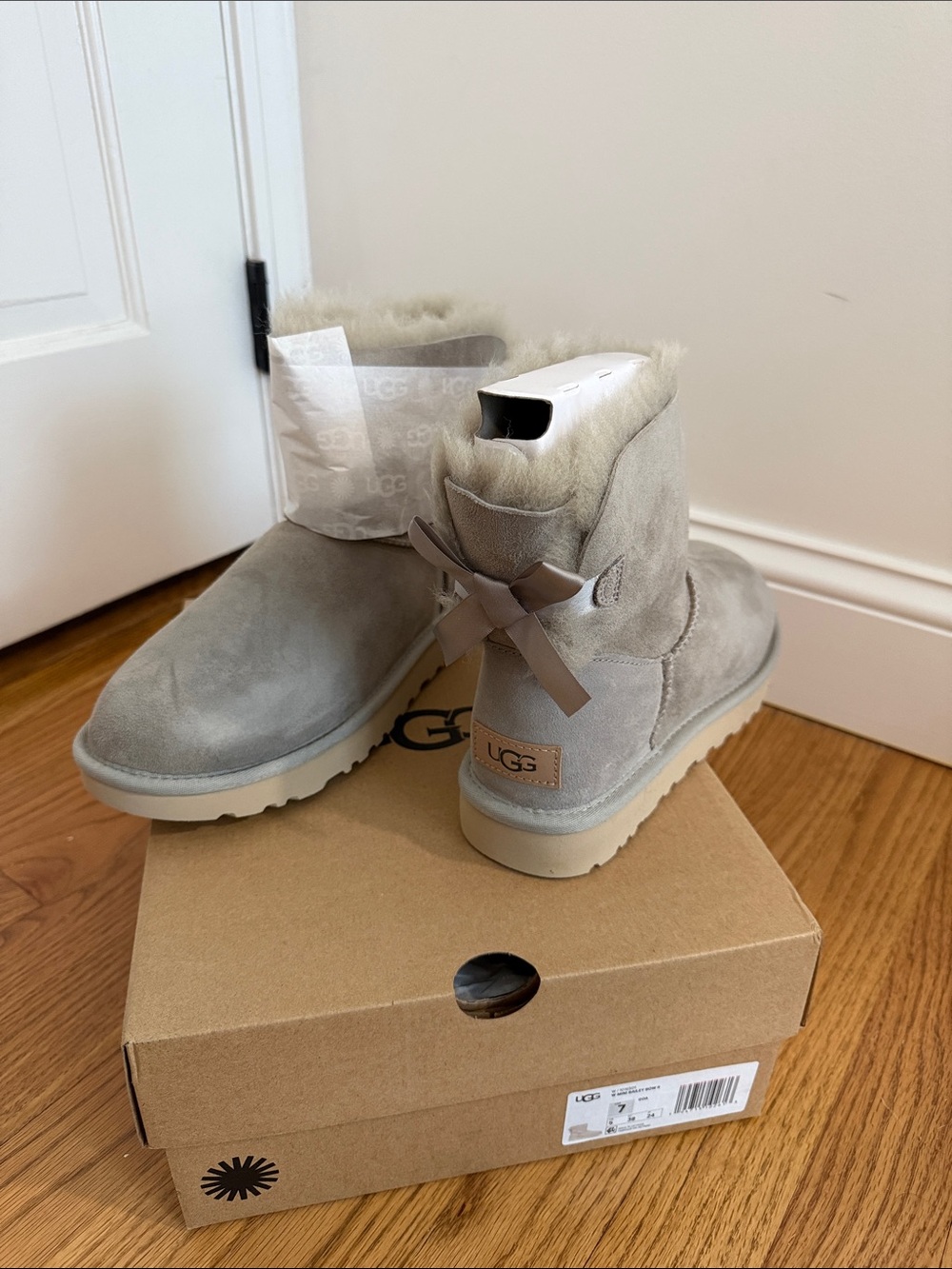 UGG Women's Mini Bailey Bow Boot - Light Gray